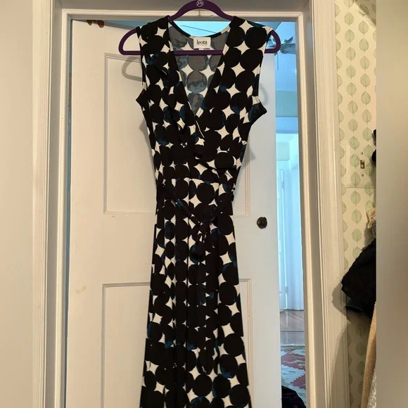 Leota Dresses | Leota Aneeka Knit Faux Wrap Dress | Color: Black/White | Size: L | Ssafer's Closet